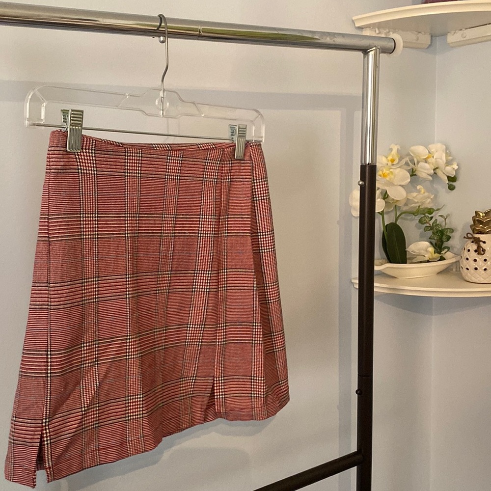 Red plaid mini skirt with thigh slits- brandy Melville- zipper in back
